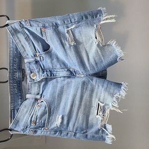 Is American eagle high-waisted demi midi shorts